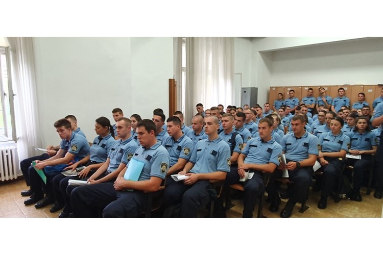 Slika /PU_ZG/slike/PUZ/2019/KOLOVOZ/Predstavljanje policijskih službenika 1-8-2019/Foto 1.jpg